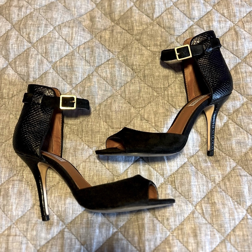 Steve Madden Black Suede Leather Step Out Heels - 8